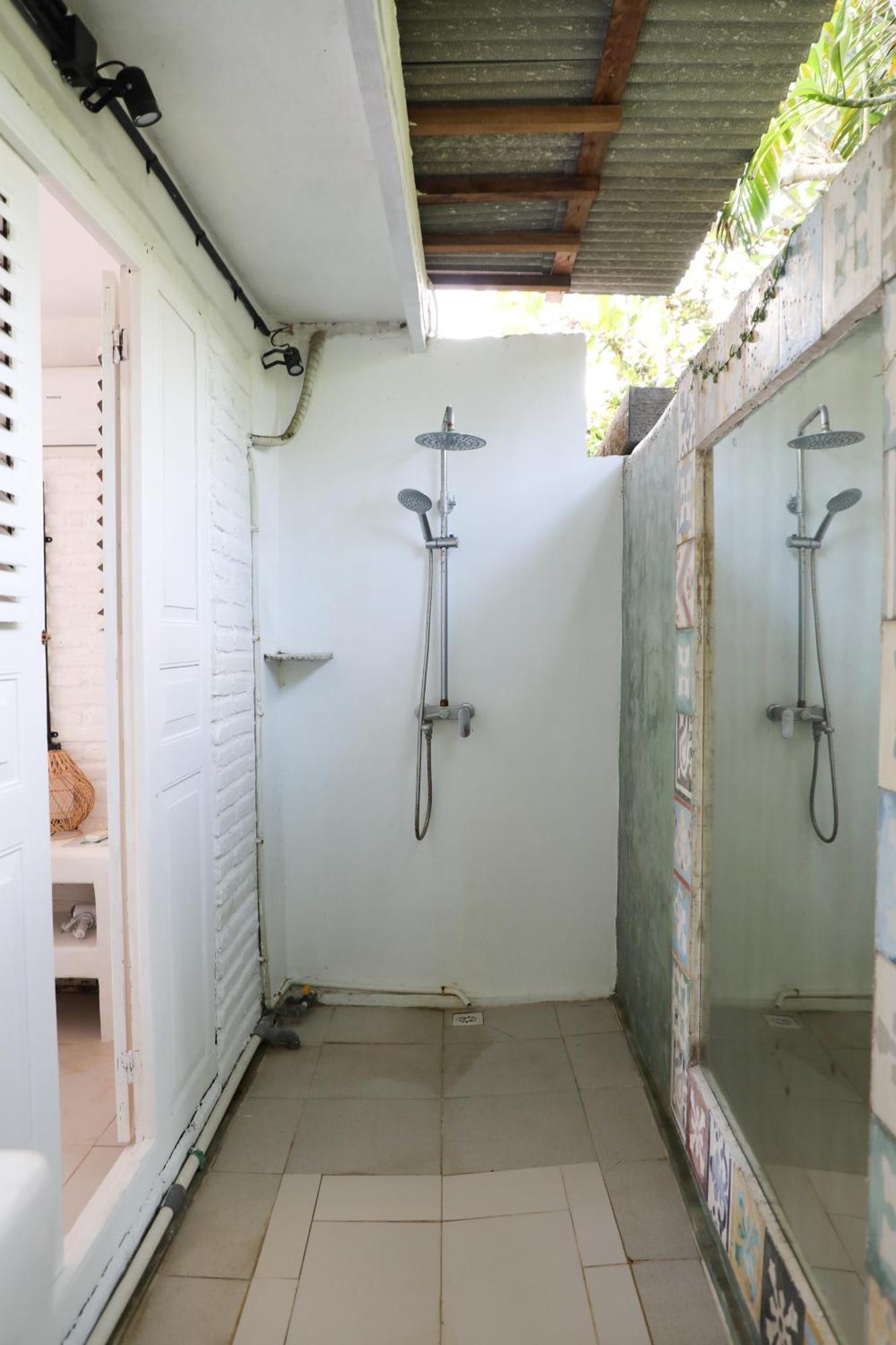 Bingin Bienvenue Guest House Улувату Экстерьер фото